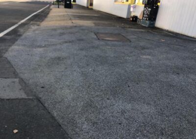 Göd MVM térkövezés előtte