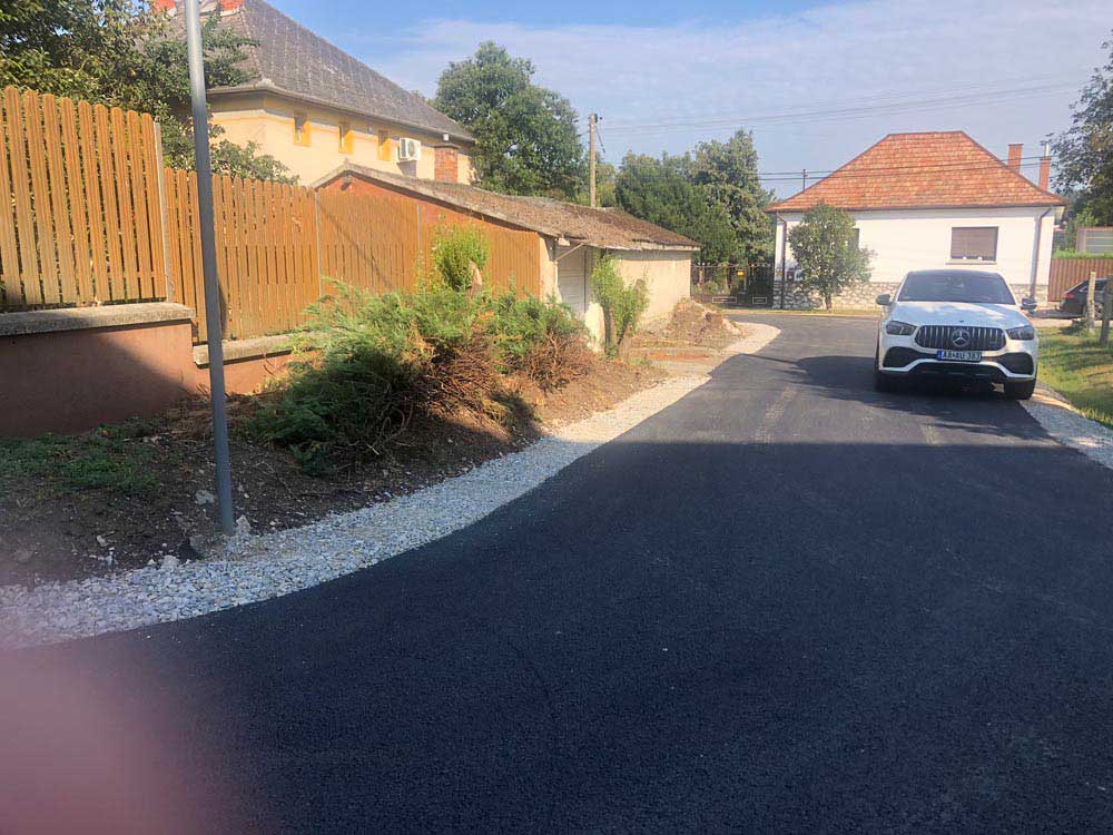 útépítés, kátyúzás